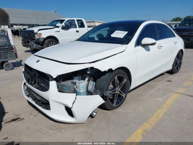 W1K3G4EB7NJ336777 Mercedes-Benz m260