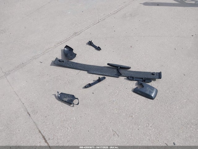 4T1G11AK8PU748107 Toyota CAMRY SE