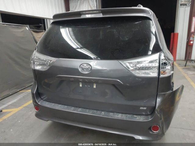5TDXZ3DC1HS841425 Toyota Sienna Se 8 Passenger