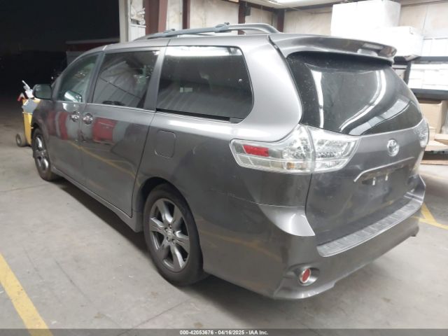 5TDXZ3DC1HS841425 Toyota Sienna Se 8 Passenger