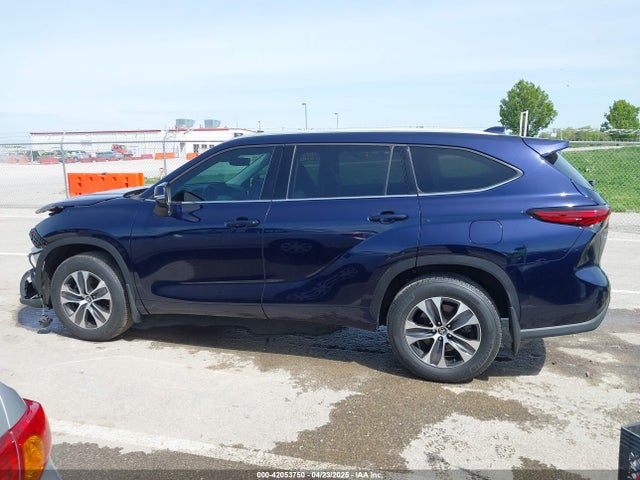 5TDGZRBH0NS581130 Toyota Highlander Xle