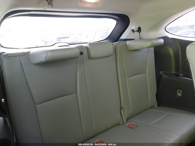 5TDGZRBH0NS581130 Toyota Highlander Xle