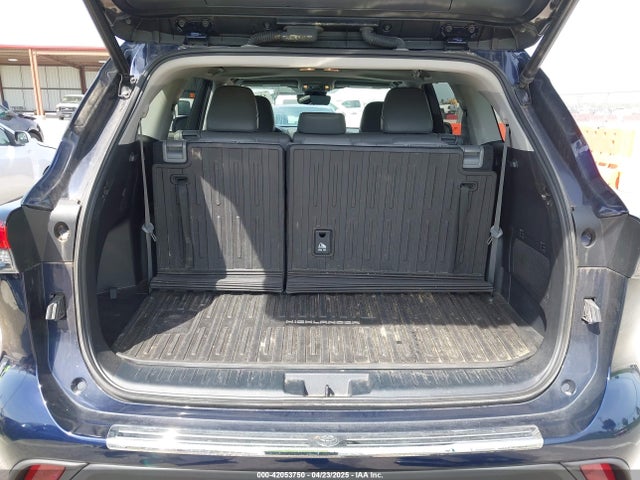 5TDGZRBH0NS581130 Toyota Highlander Xle
