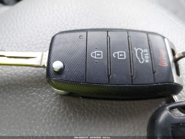 5XYKTCA67FG655165 KIA SORENTO LX