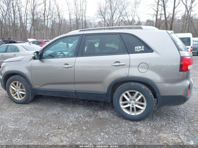 5XYKTCA67FG655165 KIA SORENTO LX
