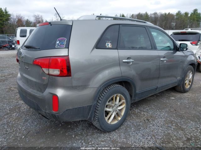 5XYKTCA67FG655165 KIA SORENTO LX