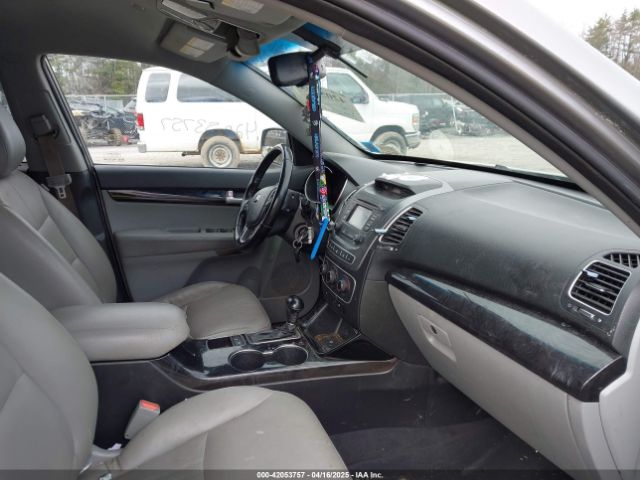 5XYKTCA67FG655165 KIA SORENTO LX