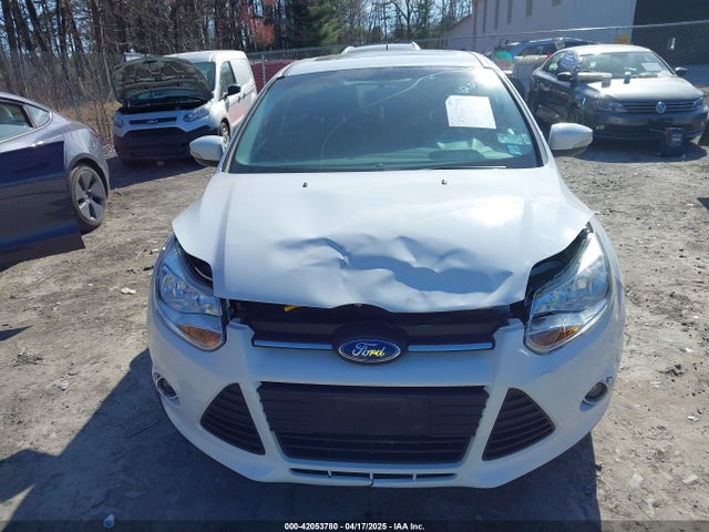 1FADP3K28EL127264 Ford FOCUS SE