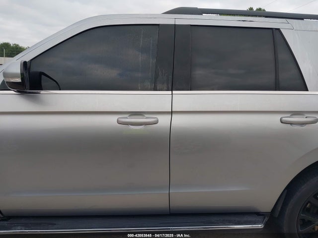 1FMJU1HT0NEA14953 Ford Expedition Xlt