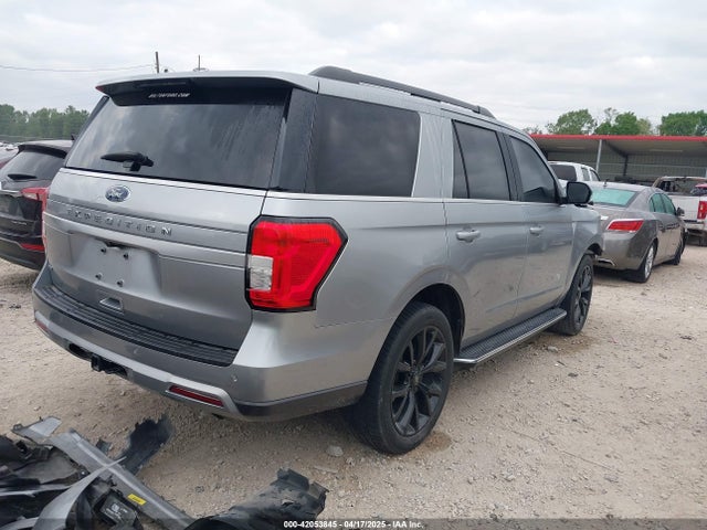 1FMJU1HT0NEA14953 Ford Expedition Xlt