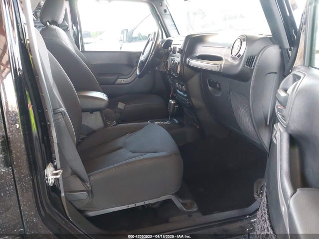 1C4BJWDG1HL578389 Jeep Wrangler Unlimited Sport 4x4