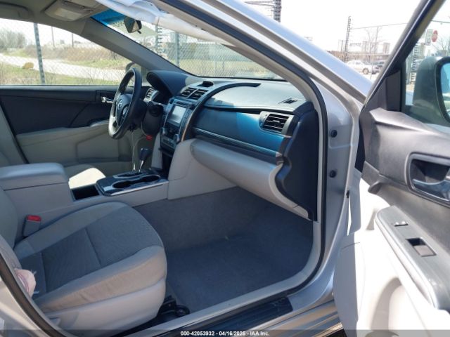 4T1BD1FK6EU106556 Toyota Camry Hybrid Le
