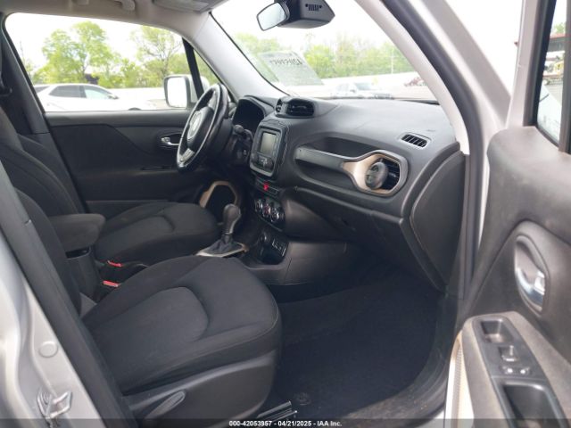 ZACCJBBB6HPG40367 Jeep Renegade Latitude 4x4