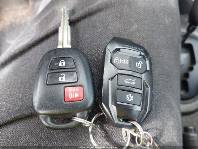 JTKKUPB44E1045121 Scion XD