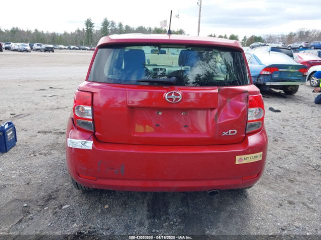 JTKKUPB44E1045121 Scion XD