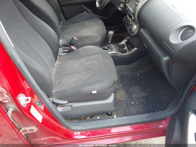 JTKKUPB44E1045121 Scion XD
