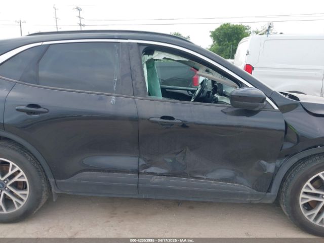 1FMCU9H65MUB21616 Ford ESCAPE SEL