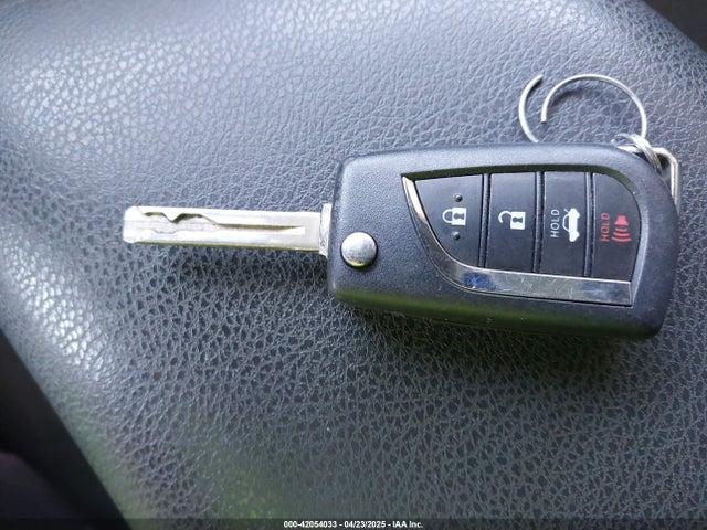 4T1C11AK9LU935025 Toyota CAMRY LE