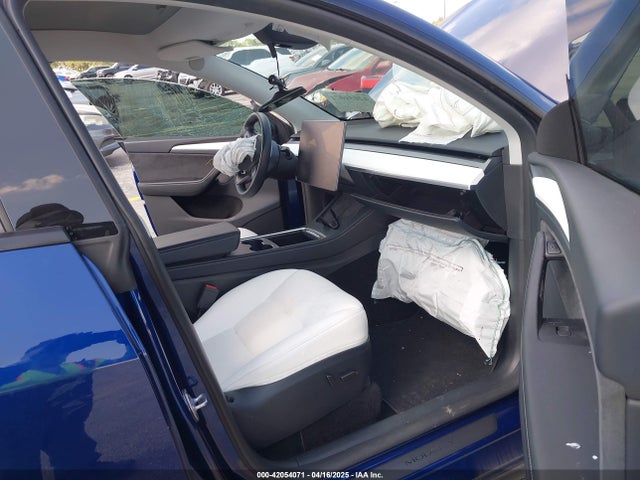 2024 TESLA MODEL Y 7SAYGDEF9RA267204 Photo 4