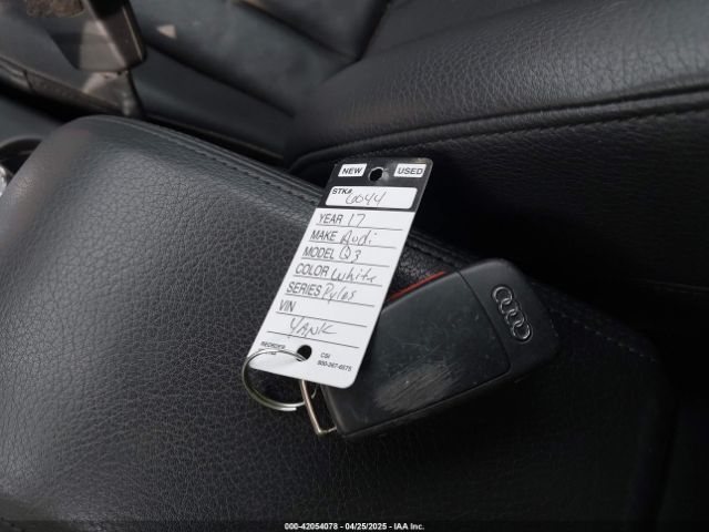 WA1HCCFS4HR017356 Audi Q3 2.0t Premium