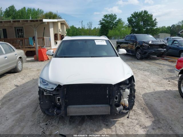 WA1HCCFS4HR017356 Audi Q3 2.0t Premium
