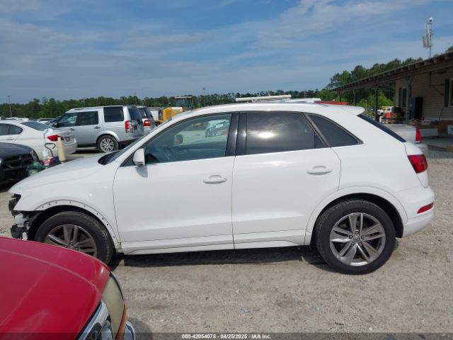 WA1HCCFS4HR017356 Audi Q3 2.0t Premium