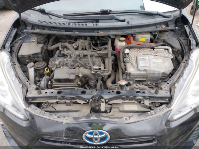 JTDKDTB38G1122485 Toyota Prius C Two