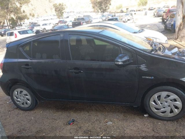 JTDKDTB38G1122485 Toyota Prius C Two
