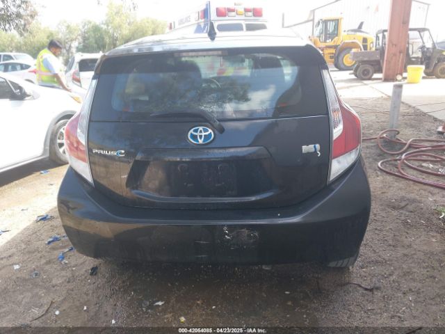 JTDKDTB38G1122485 Toyota Prius C Two