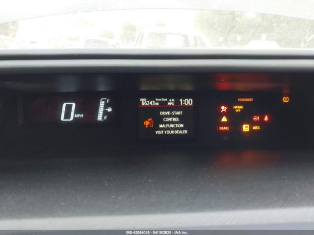 JTDKDTB38G1122485 Toyota Prius C Two