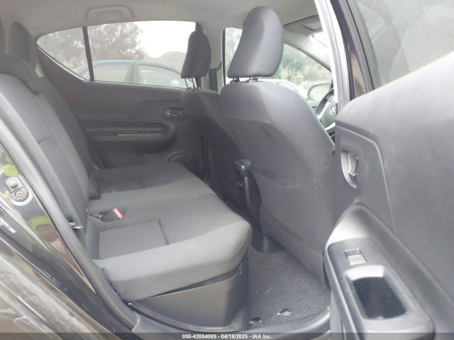 JTDKDTB38G1122485 Toyota Prius C Two