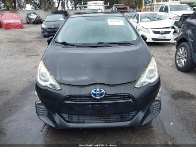 JTDKDTB31G1121761 Toyota Prius C Two