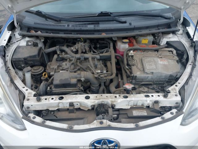 JTDKDTB35G1121813 Toyota Prius C Two