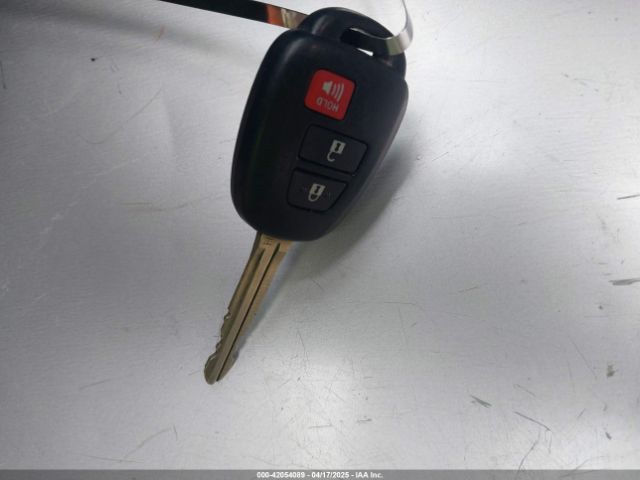 JTDKDTB35G1121813 Toyota Prius C Two