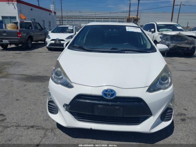 JTDKDTB35G1121813 Toyota Prius C Two