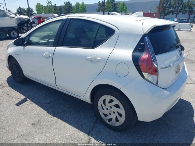 JTDKDTB35G1121813 Toyota Prius C Two