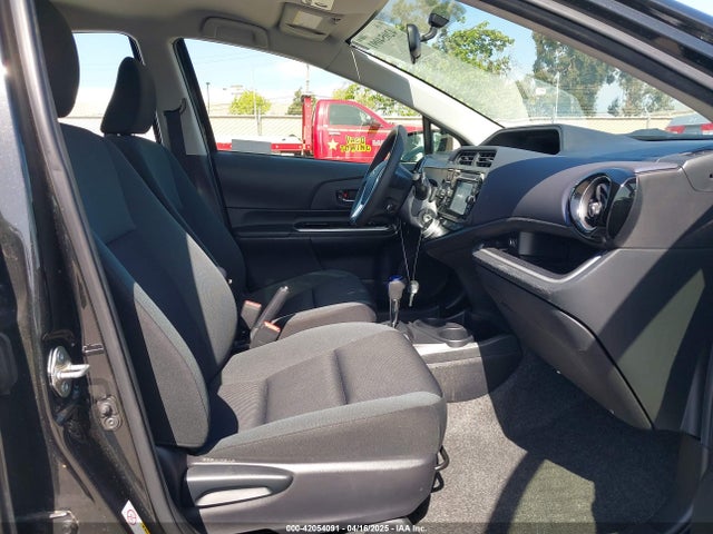 JTDKDTB39G1121412 Toyota Prius C Two