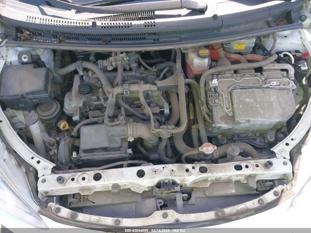 JTDKDTB36G1125076 Toyota Prius C Two