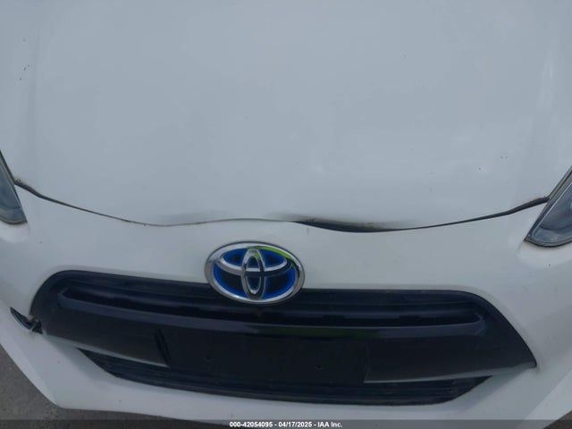 JTDKDTB36G1125076 Toyota Prius C Two