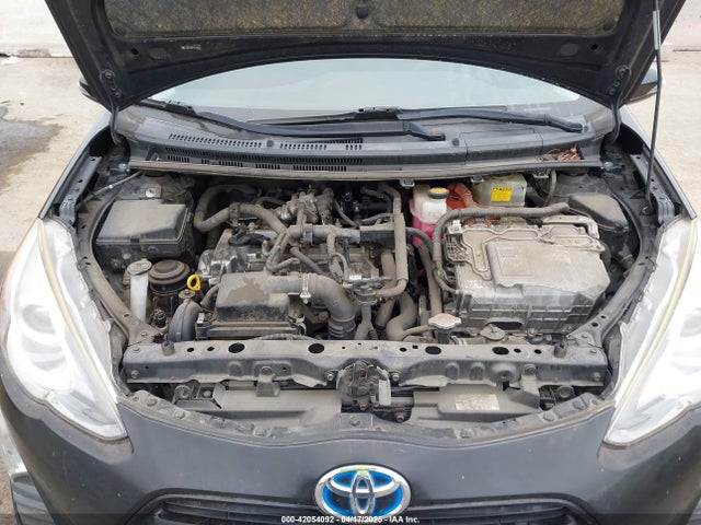 JTDKDTB39G1124911 Toyota Prius C Two