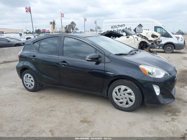 JTDKDTB39G1124911 Toyota Prius C Two