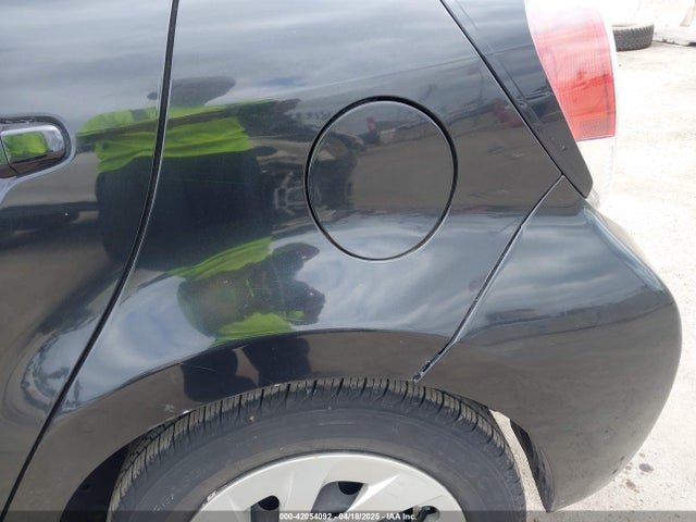 JTDKDTB39G1124911 Toyota Prius C Two