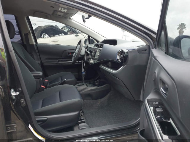 JTDKDTB39G1124911 Toyota Prius C Two