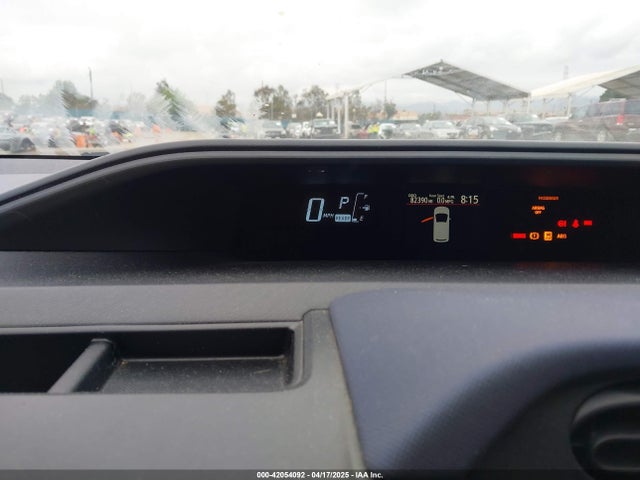 JTDKDTB39G1124911 Toyota Prius C Two