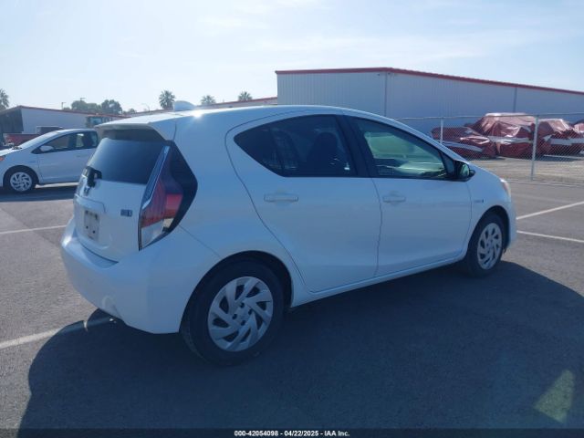 JTDKDTB33G1125195 Toyota Prius C Two