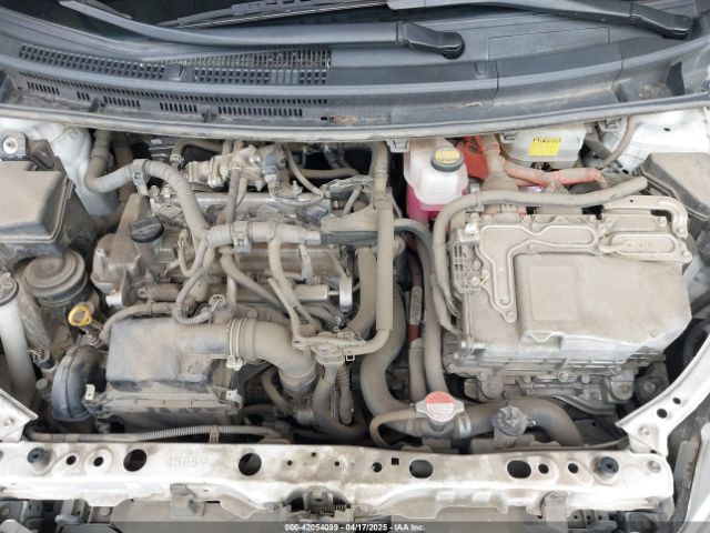JTDKDTB3XG1125193 Toyota Prius C Two