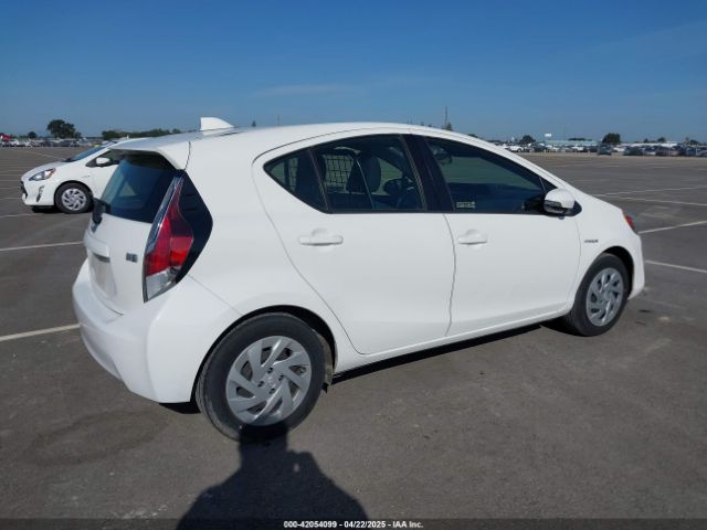 JTDKDTB3XG1125193 Toyota Prius C Two