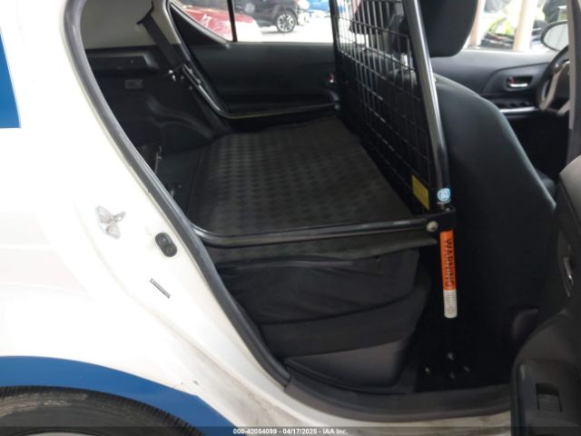 JTDKDTB3XG1125193 Toyota Prius C Two