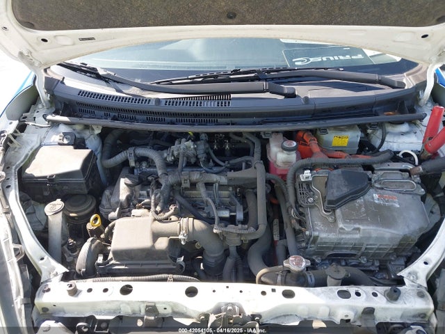 JTDKDTB3XJ1599393 Toyota Prius C Two