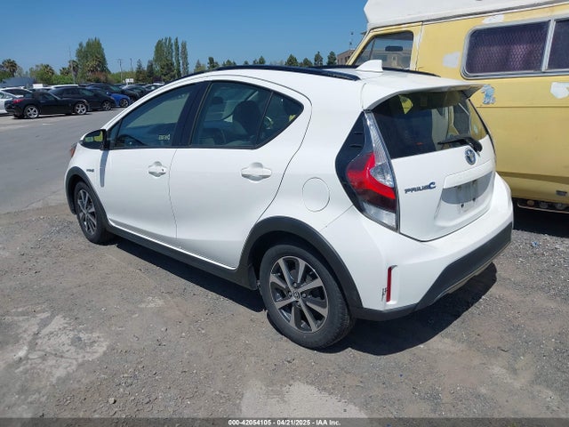 JTDKDTB3XJ1599393 Toyota Prius C Two